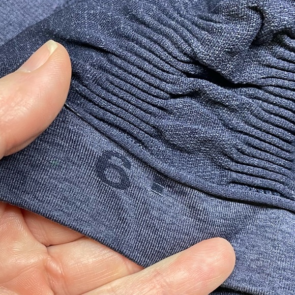 Lululemon Awakening Crop sz 6 - Picture 9 of 11